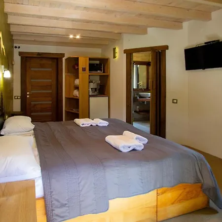Forest Hotel